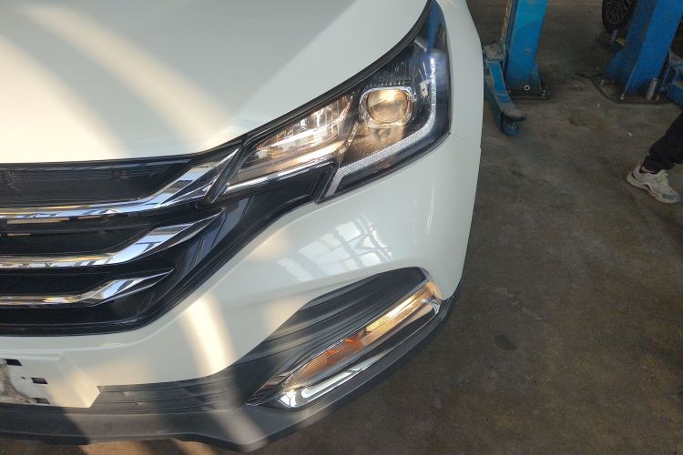 东风风神AX7 2018款 1.6T 自动豪华型特供版局部细节36