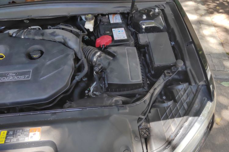 福特 金牛座 2017款 EcoBoost 245 时尚型局部细节9004