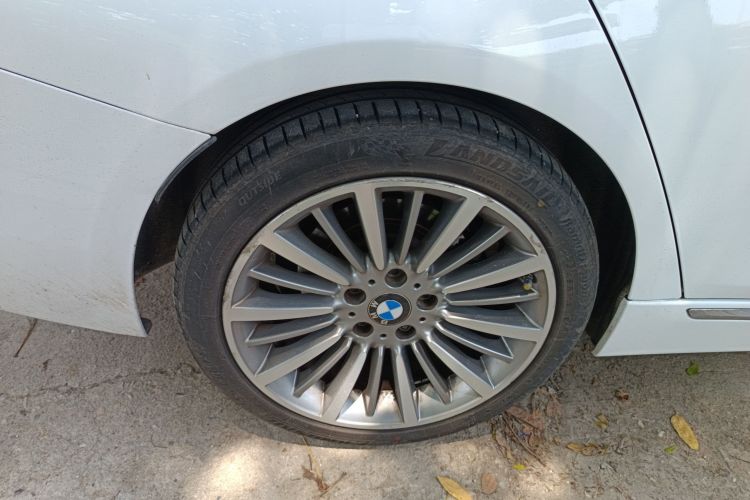 宝马3系 2018款 320Li 领先型豪华套装车身外观56