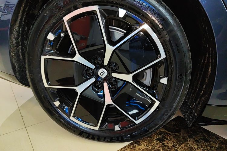 小米汽车 小米SU7 2024款 后驱长续航智驾版车身外观6008