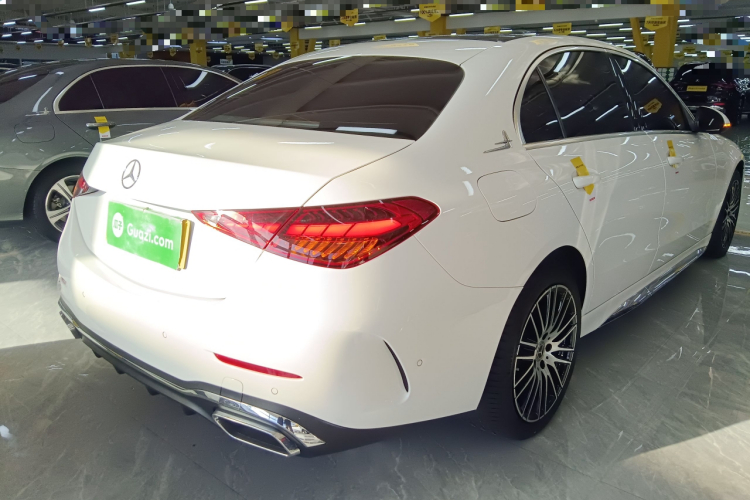 奔驰C级 2023款 C 200 L 运动版车身外观7