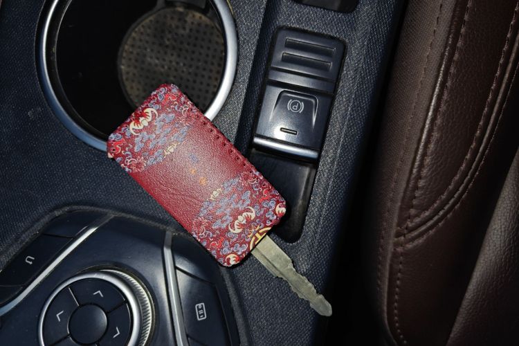 海马 福美来MPV 2017款 七座版 1.5T 自动适·享型中控内饰7001