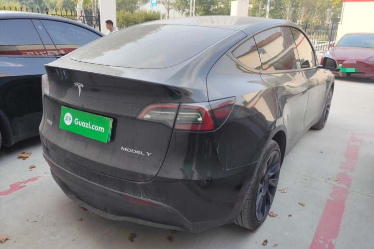 特斯拉 Model Y 2022款 长续航全轮驱动版车身外观6005