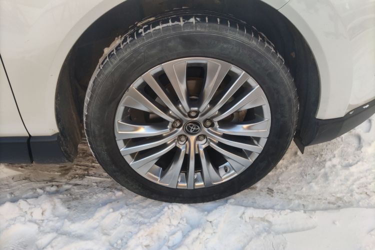 丰田 凌放HARRIER 2022款 双擎 2.5L CVT四驱尊享版车身外观10