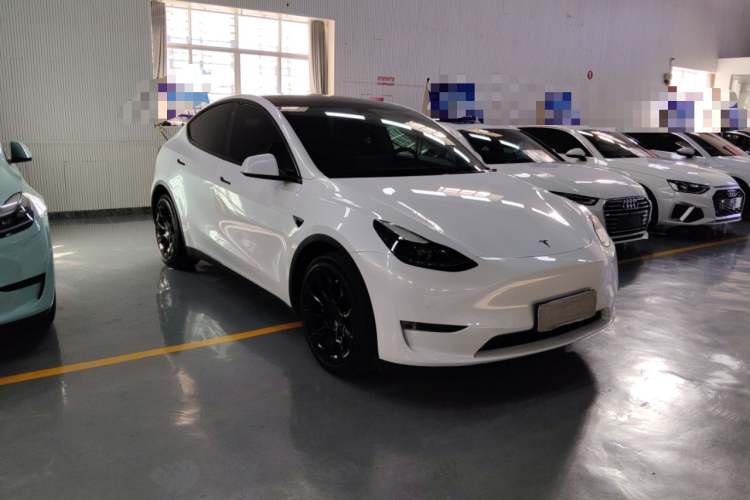特斯拉 Model Y 2021款 长续航全轮驱动版车身外观6002