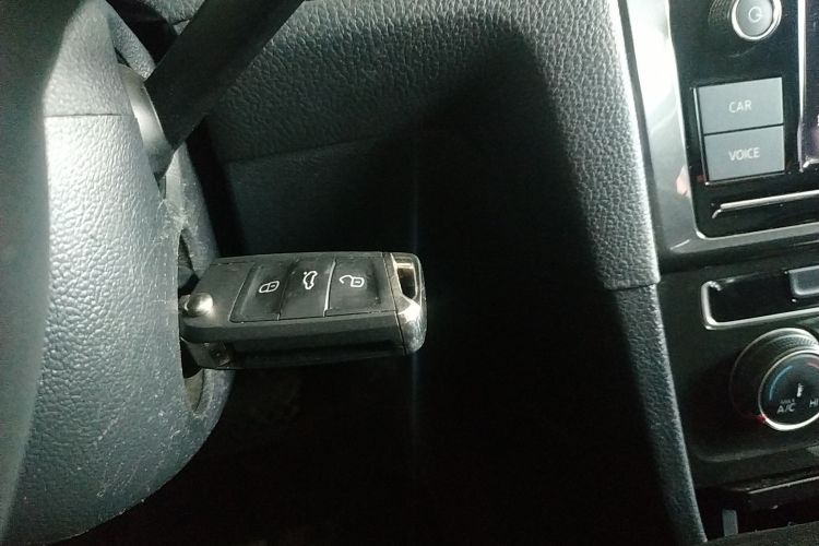 大众 高尔夫 2019款 280TSI DSG舒适型 国VI中控内饰11