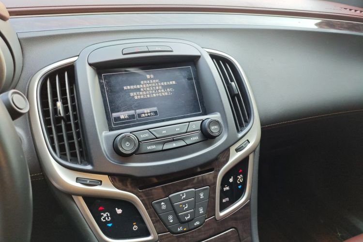 别克 君越 2014款 2.0T SIDI 精英技术型局部细节16