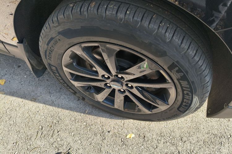 雪佛兰 探界者 2018款 RS 550T 自动四驱捍界版车身外观10