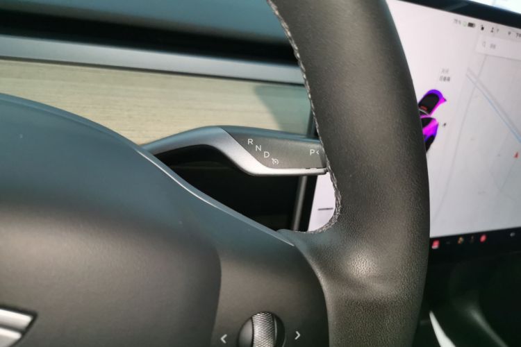 特斯拉 Model Y 2022款 改款 长续航全轮驱动版中控内饰18