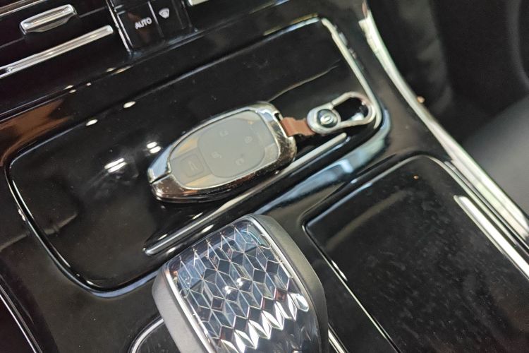 广汽传祺 传祺M8 2024款 大师系列 400T 至尊版中控内饰11