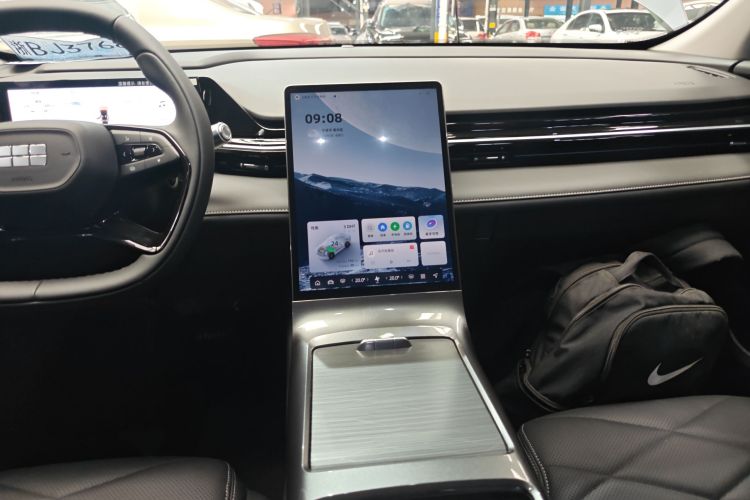 吉利银河 银河L6 2024款 125km PLUS 龙腾版中控内饰16