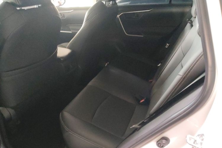 丰田 威兰达 2024款 2.0L CVT两驱领先版中控内饰21