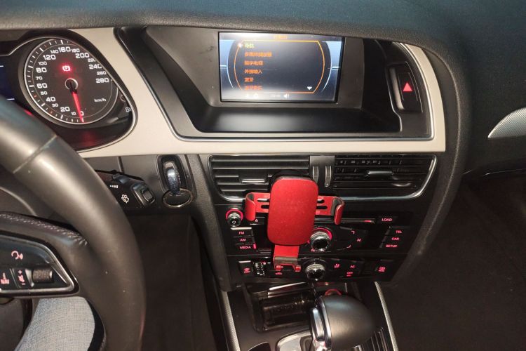 奥迪A4L 2013款 35 TFSI 自动标准型中控内饰16