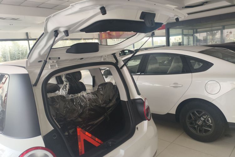 长安启源 长安Lumin 2026款 宝藏版 205km 酷爱米 宁德机舱底盘23