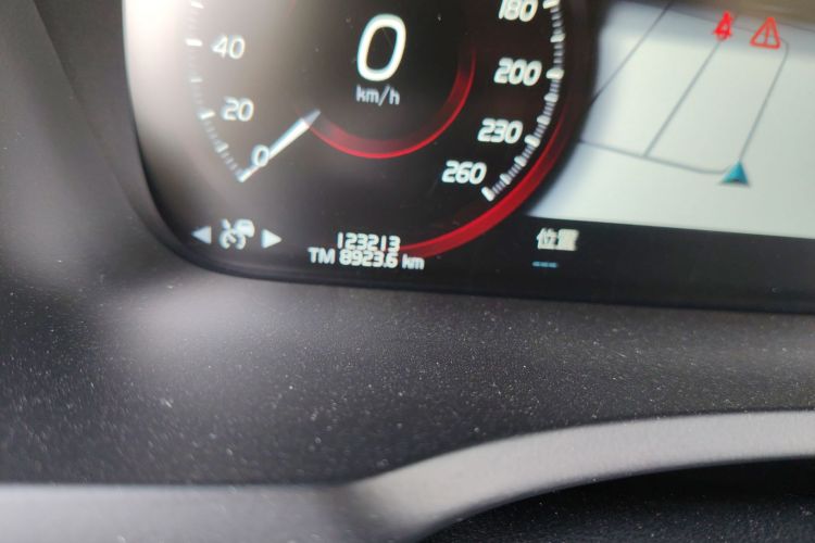 沃尔沃XC90新能源 2018款 E驱混动 T8 智尊版 7座中控内饰15