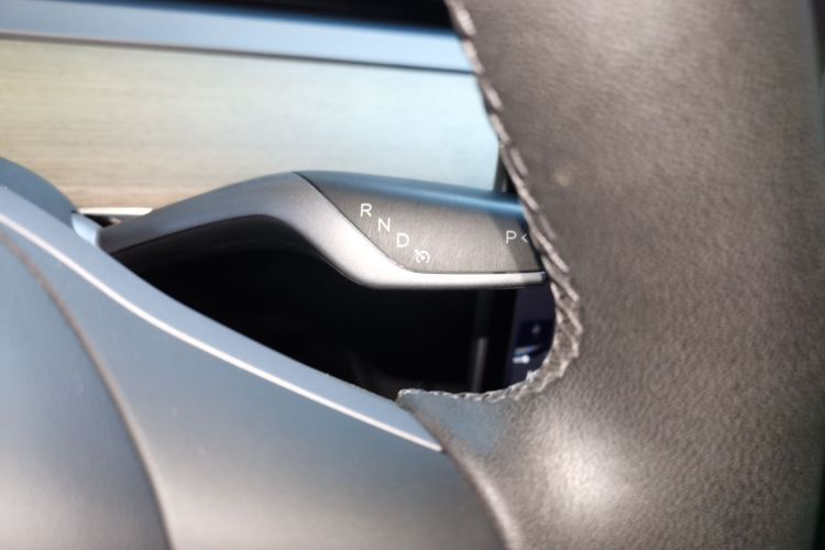 特斯拉 Model Y 2022款 后轮驱动版中控内饰18