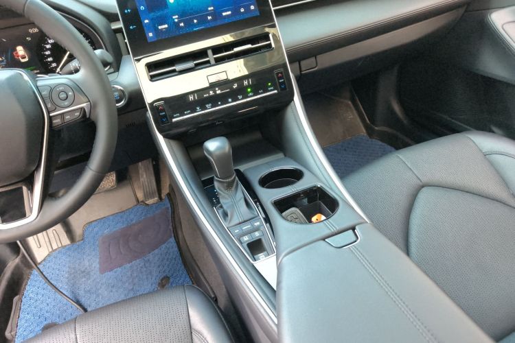 丰田 亚洲龙 2022款 2.5L 豪华版中控内饰18