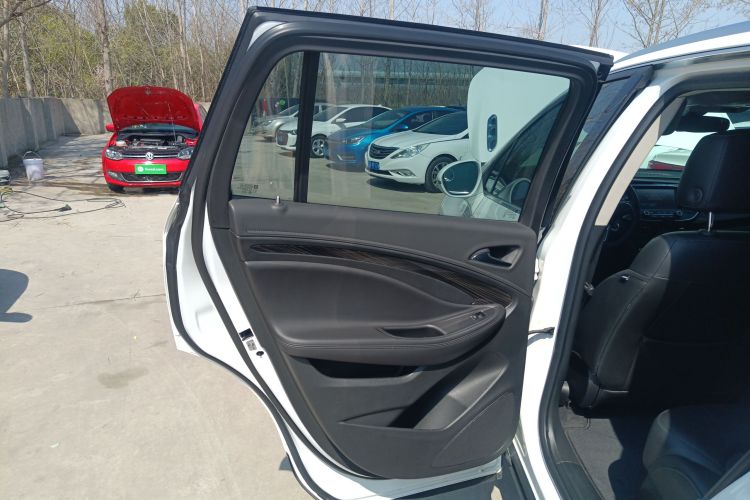 别克 昂科威 2018款 20T 两驱精英型中控内饰49