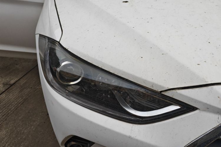 现代 领动 2016款 1.6L 自动智炫·精英型车身外观8