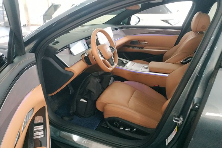 比亚迪 汉L 2025款 DM-p 四驱激光雷达旗舰型中控内饰20