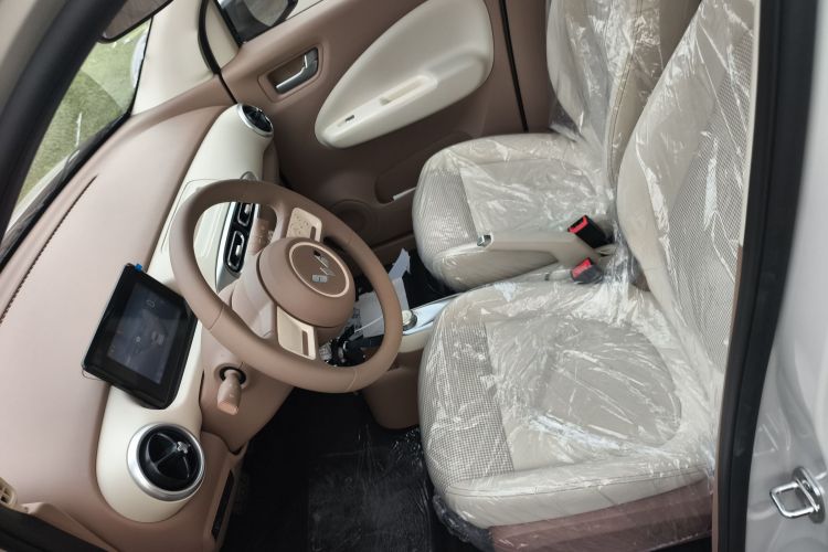 五菱汽车 宏光MINIEV 2025款 四门版 进阶款中控内饰19