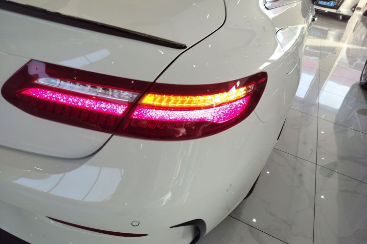 奔驰E级(进口) 2020款 E 260 4MATIC 轿跑车车身外观6006