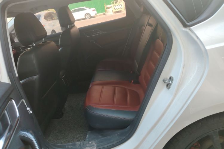 名爵 MG6 2019款 20T 自动Trophy竞技版+运动尾排竞速套装中控内饰7004