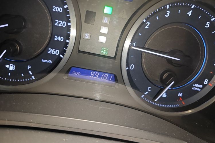 雷克萨斯IS 2011款 250 运动版中控内饰15