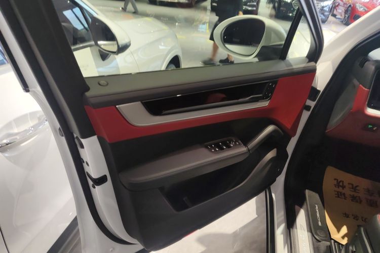 保时捷 Cayenne新能源 2024款 Cayenne Coupé E-Hybrid 2.0T中控内饰47