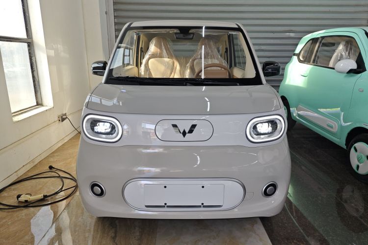 五菱汽车 宏光MINIEV 2024款 第三代 215km 青春版车身外观6001