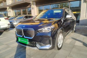 宝马iX1 2023款 eDrive25L X设计套装