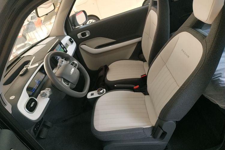 吉利银河 2025款 210km 熊猫卡丁局部细节19