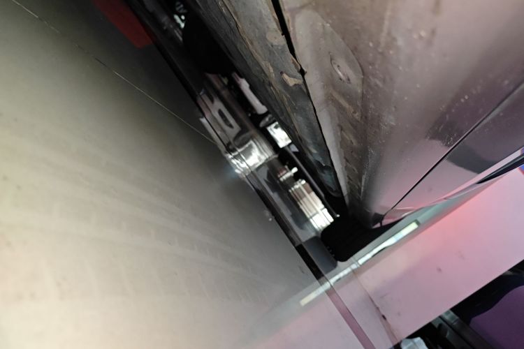 五菱汽车 五菱缤果 2023款 333km 灵犀互联款机舱底盘30