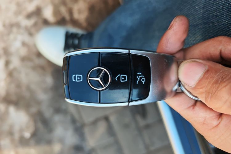 奔驰E级 2021款 改款 E 260 L中控内饰11