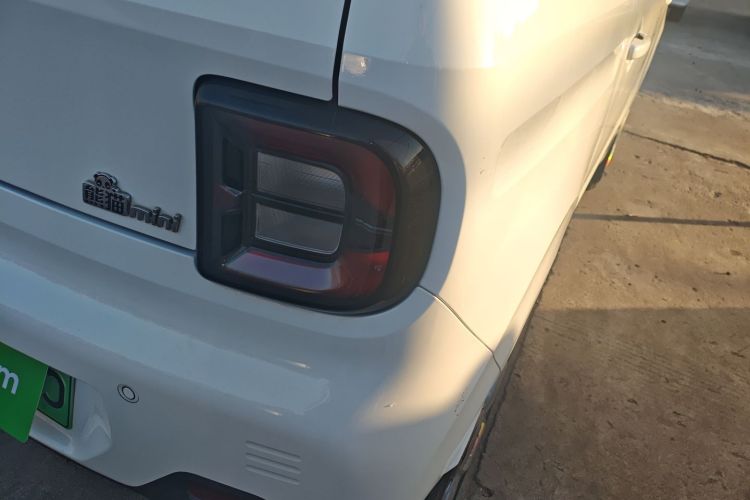 吉利银河 2024款 熊猫mini 200km 龙腾PRO版车身外观9