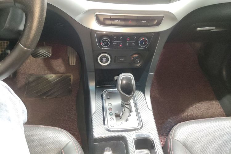 吉利汽车 远景 2016款 1.5L 自动幸福版中控内饰18