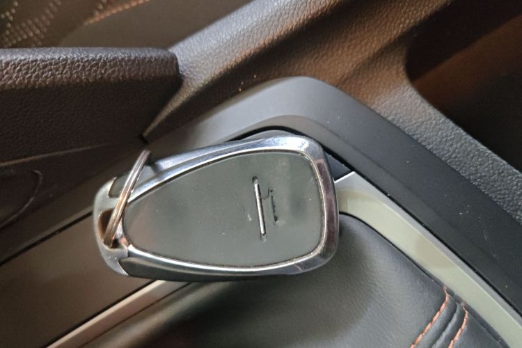 雪佛兰 沃兰多 2018款 530T 自动劲享版（5+2款） 国V中控内饰7001