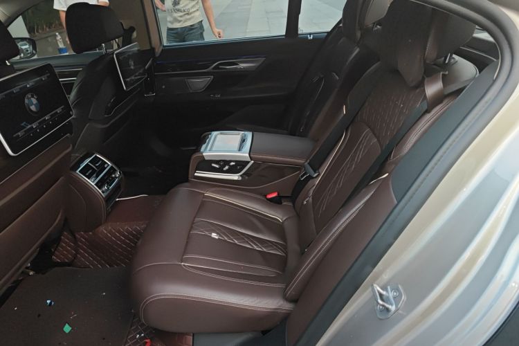 宝马7系 2019款 730Li 豪华套装中控内饰7004