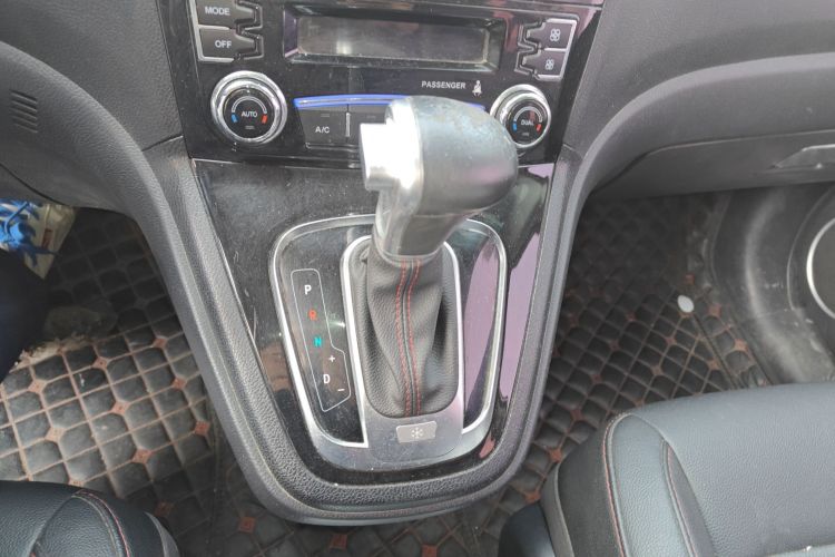 哈弗H6 2016款 升级版 1.5T 自动两驱精英型中控内饰18