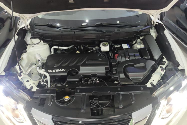 日产 奇骏 2019款 2.0L CVT智联舒适版 2WD机舱底盘24