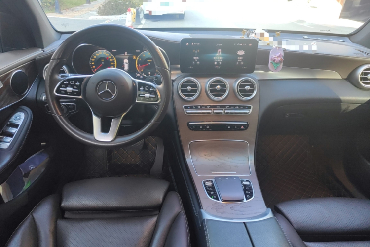 奔驰GLC 2020款 GLC 260 L 4MATIC 豪华型中控内饰12