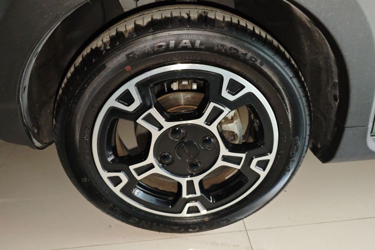 吉利银河 2024款 200km 熊猫骑士车身外观6007