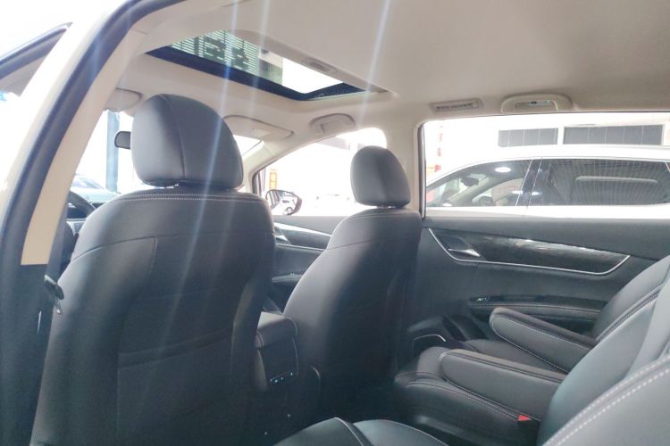 比亚迪 宋MAX 2019款 1.5T 自动智联睿逸天窗型 6座 国VI中控内饰22