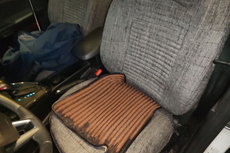 福特 福克斯 2017款 两厢 1.6L 自动风尚型智行版中控内饰19