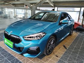 宝马2系(进口) 2021款 225i 四门轿跑车 M运动曜夜套装