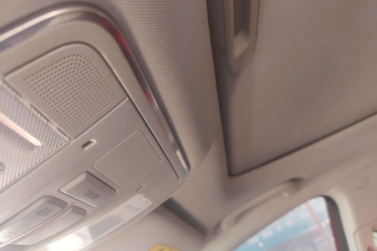 长安 逸动 2019款 高能版 1.6L GDI 手动先锋型 国VI中控内饰22