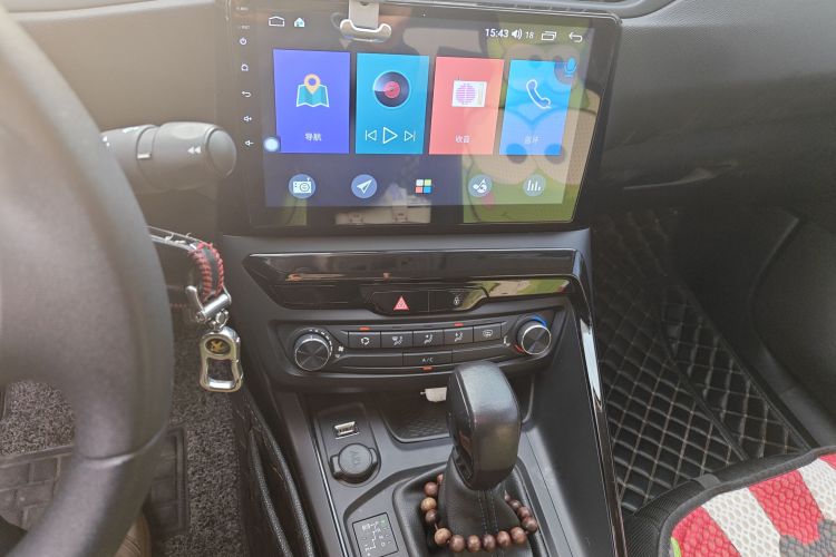 标致308 2016款 1.6L 自动时尚版中控内饰16