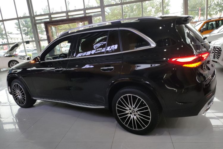奔驰GLC 2023款 改款 GLC 300 L 4MATIC 豪华型 7座车身外观4