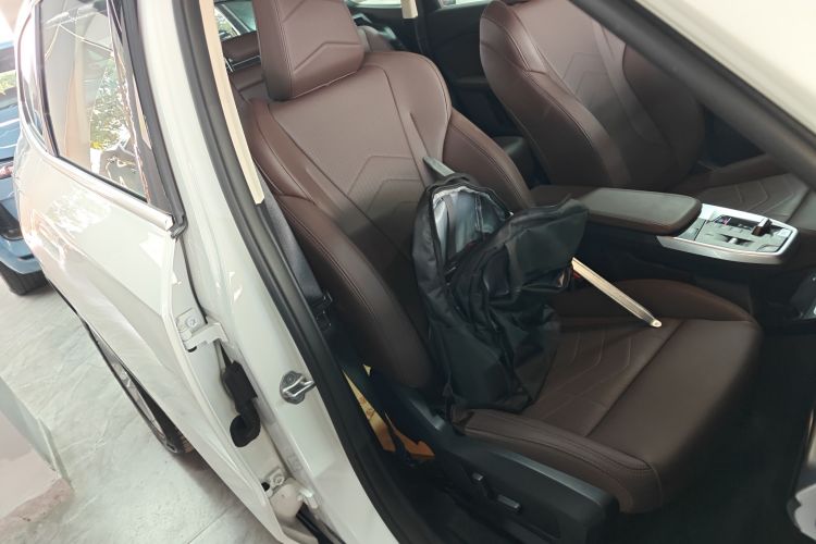 宝马iX1 2023款 eDrive25L X设计套装局部细节41