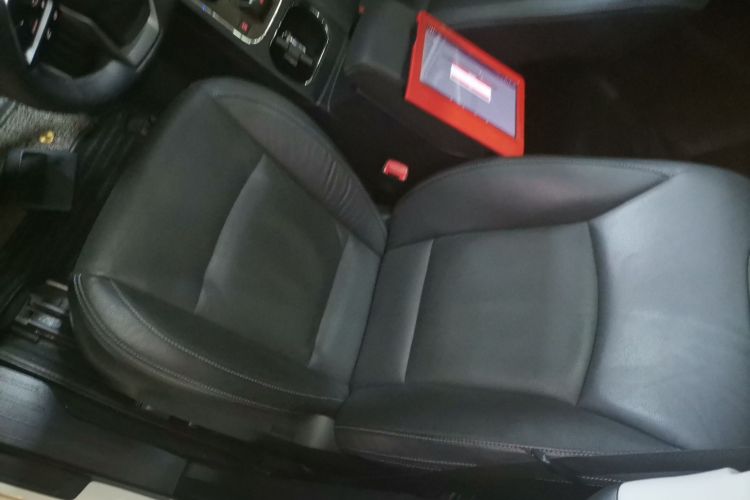 斯巴鲁 力狮 2020款 2.5i 全驱荣耀版 EyeSight中控内饰19